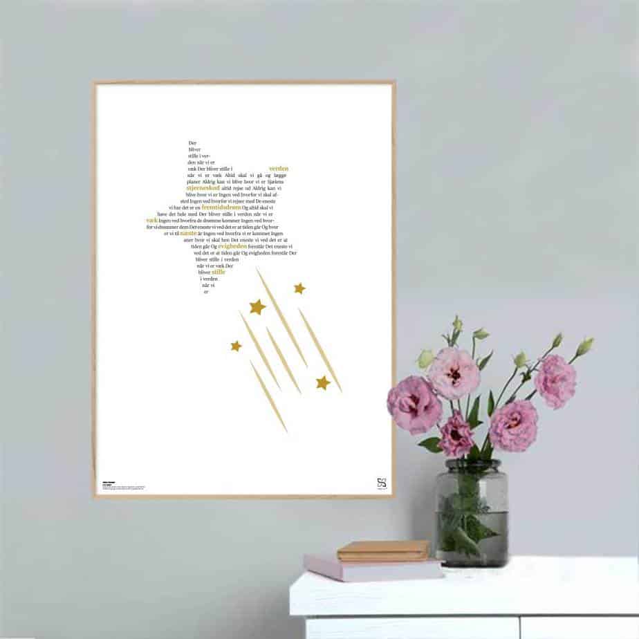Billede af Stille i verden - Kim Larsen - Songshape plakat - 15 x 21 cm / XS / lodret